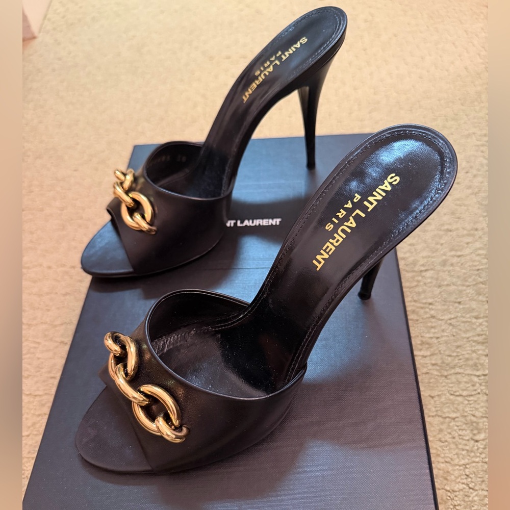 Saint Laurent Le Mallion 95mm Black Leather Chain-Embellished High-Heel Mules - Picture 4 of 7
